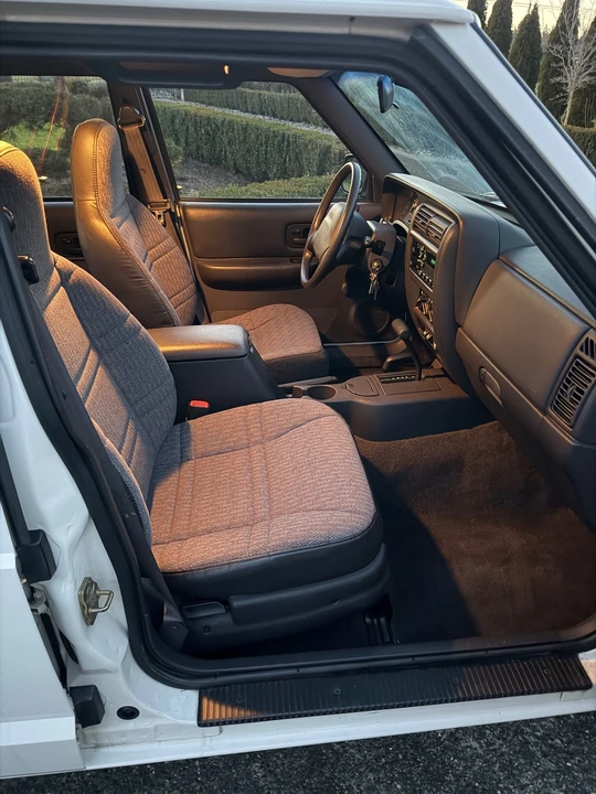 1999 Jeep XJ Cherokee - Image 10 of 12