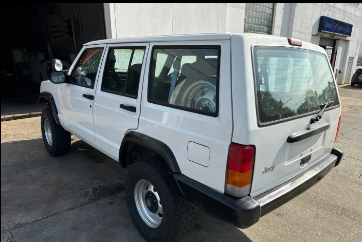 1999 Jeep XJ Cherokee - Image 7 of 23