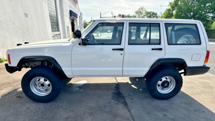 1999 Jeep XJ Cherokee - Image 4 of 23