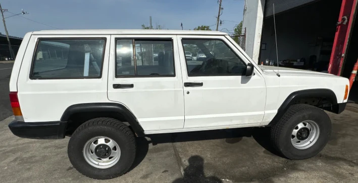 1999 Jeep XJ Cherokee - Image 5 of 23