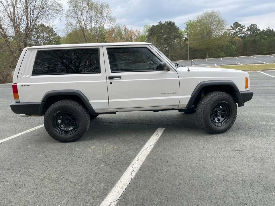 1999 Jeep XJ Cherokee - Image 11 of 31