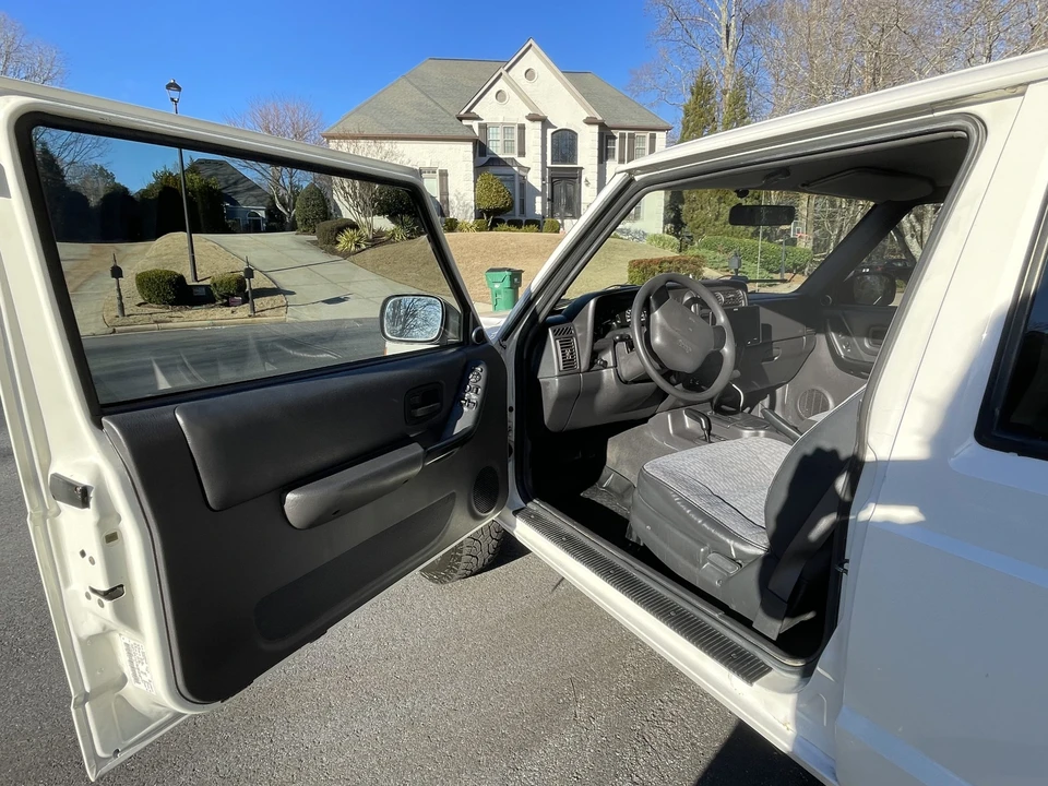 1999 Jeep XJ Cherokee - Image 25 of 31