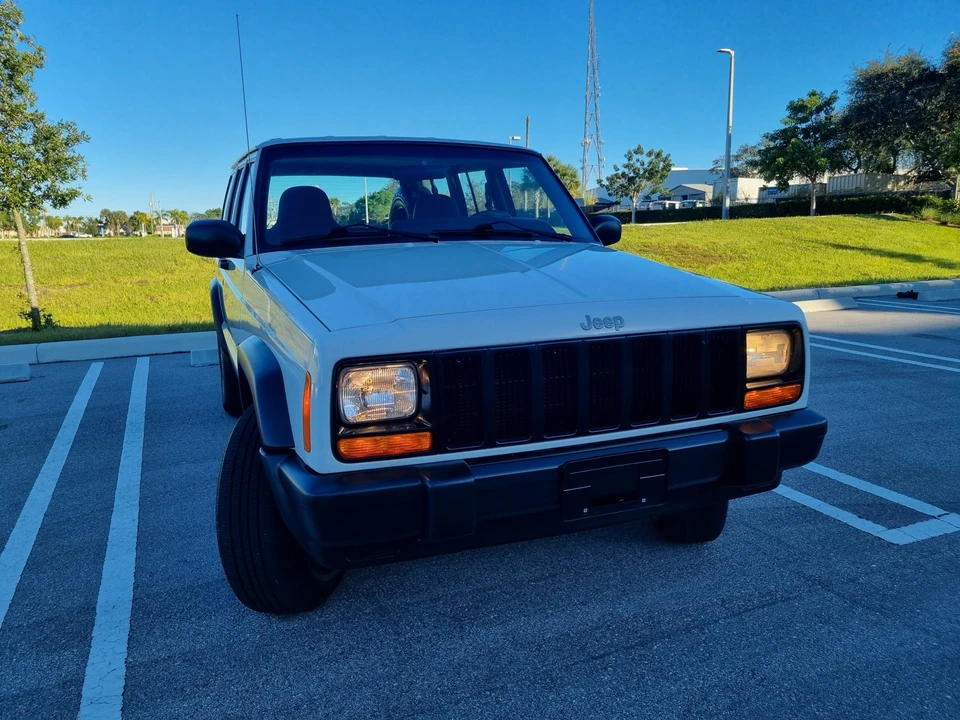 1999 Jeep XJ Cherokee - Image 18 of 31