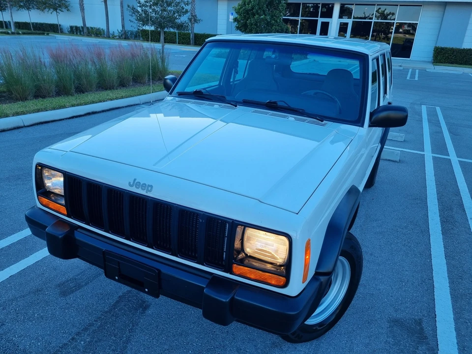 1999 Jeep XJ Cherokee - Image 3 of 31