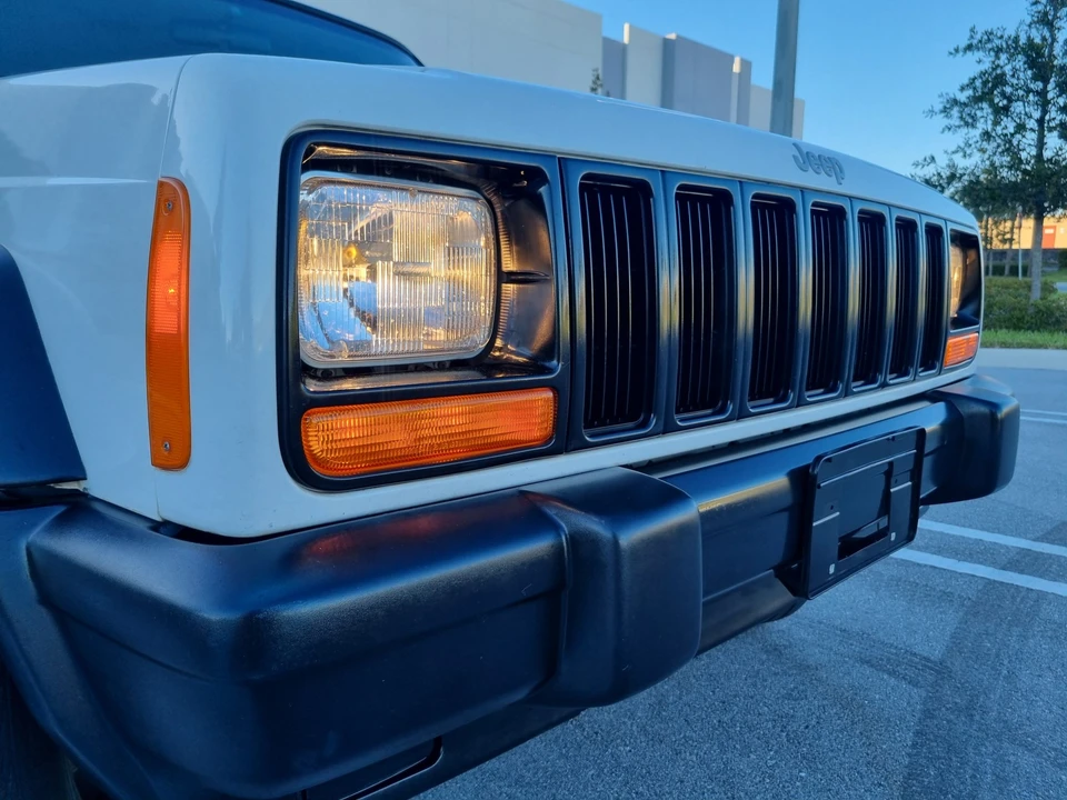 1999 Jeep XJ Cherokee - Image 28 of 31