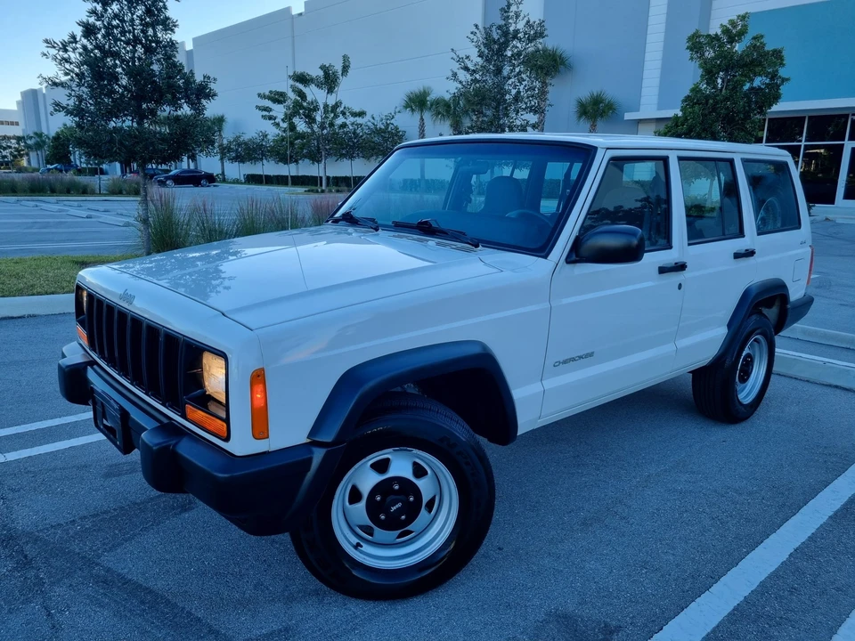1999 Jeep XJ Cherokee - Image 7 of 31