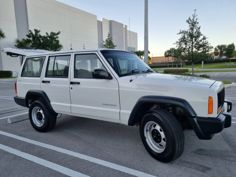 1999 Jeep XJ Cherokee - Image 25 of 31