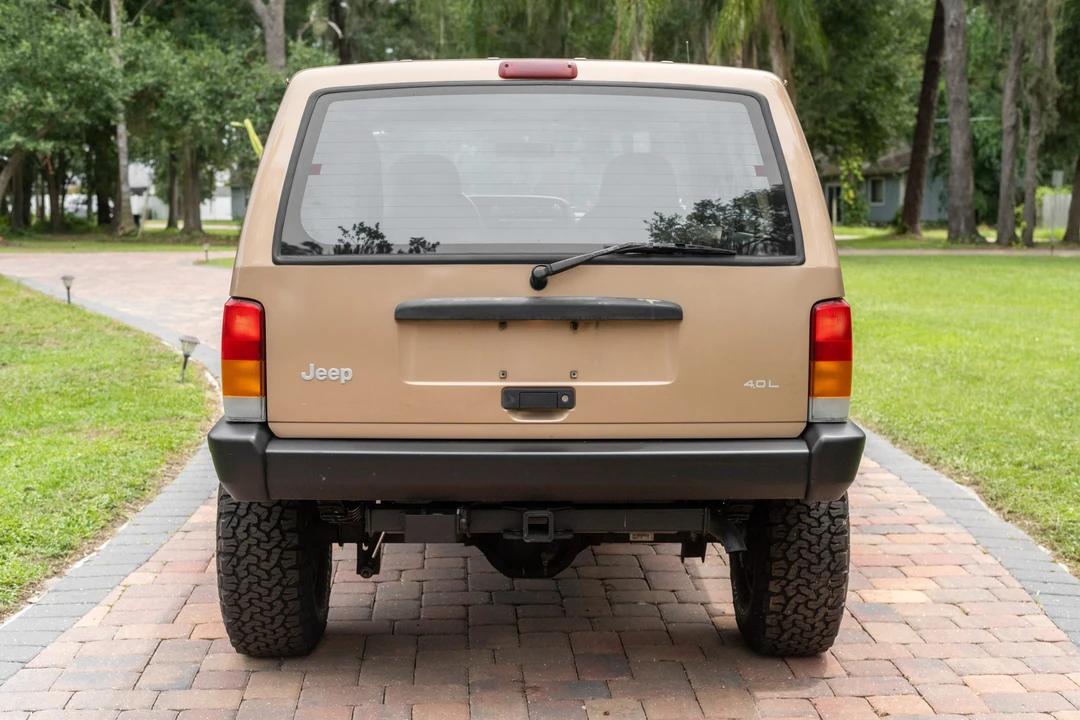 1999 Jeep XJ Cherokee - Image 7 of 31