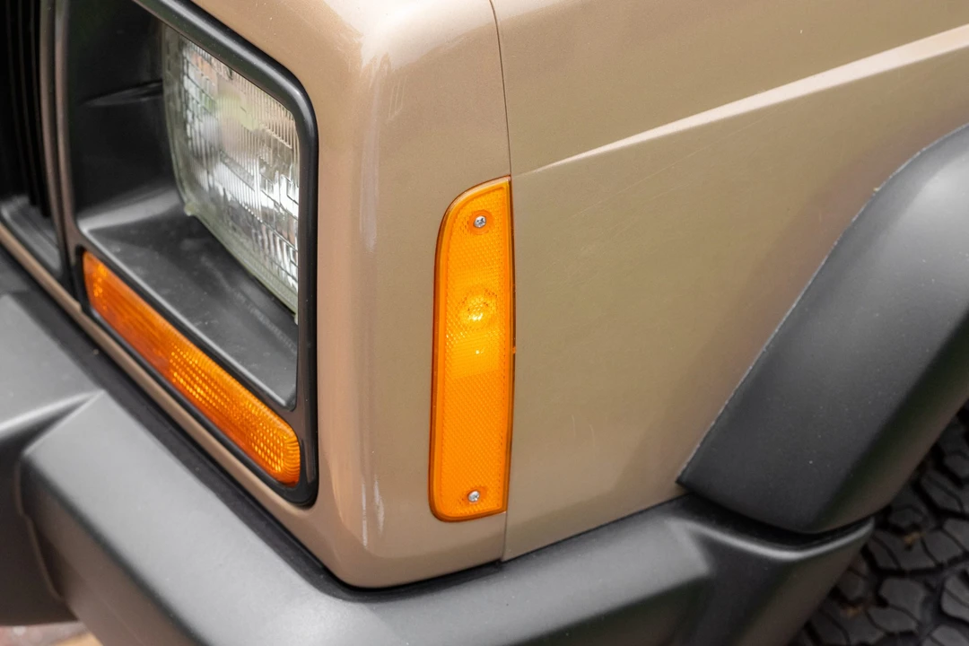 1999 Jeep XJ Cherokee - Image 18 of 31