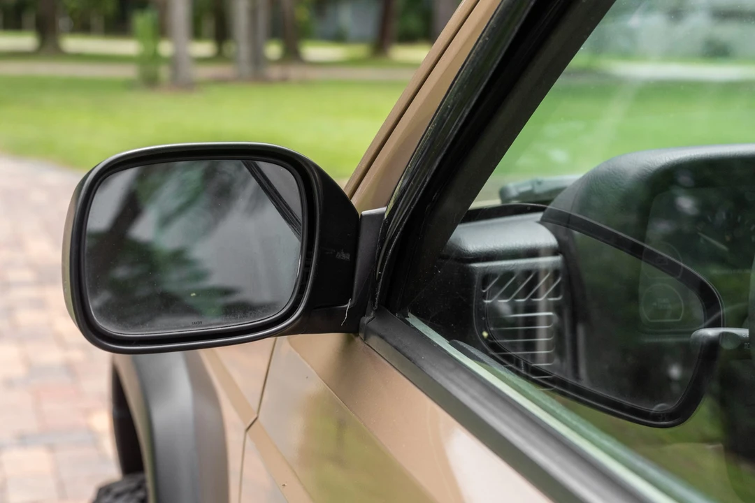 1999 Jeep XJ Cherokee - Image 24 of 31