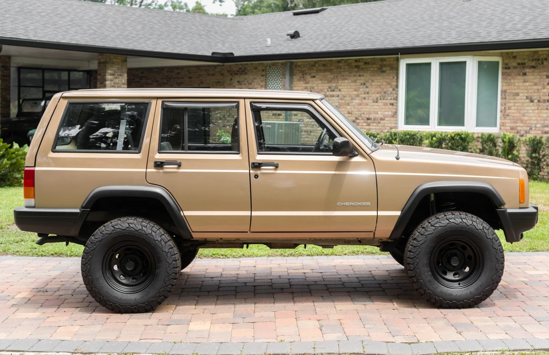 1999 Jeep XJ Cherokee - Image 5 of 31