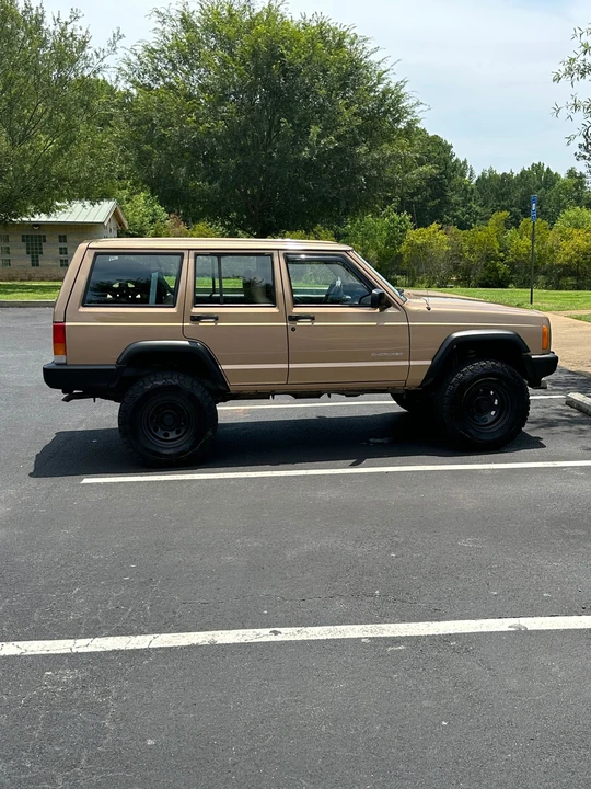 1999 Jeep XJ Cherokee - Image 14 of 31
