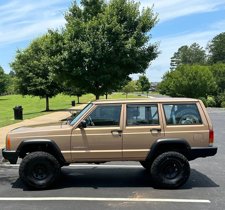 1999 Jeep XJ Cherokee - Image 9 of 31