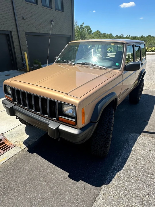 1999 Jeep XJ Cherokee - Image 2 of 31