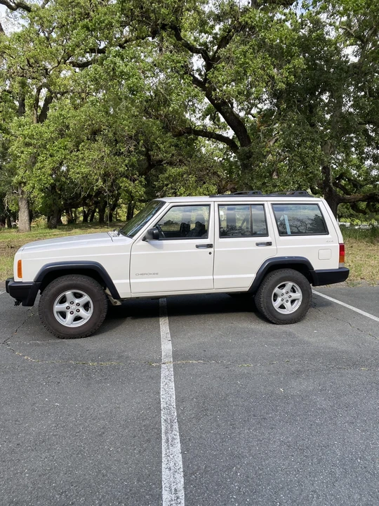 1999 Jeep XJ Cherokee - Image 6 of 31