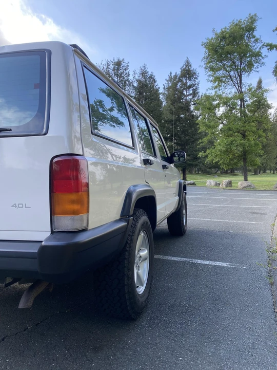 1999 Jeep XJ Cherokee - Image 13 of 31