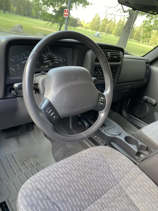 1999 Jeep XJ Cherokee - Image 23 of 31