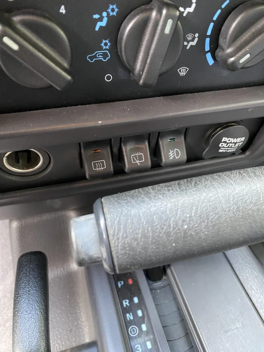 1999 Jeep XJ Cherokee - Image 27 of 31