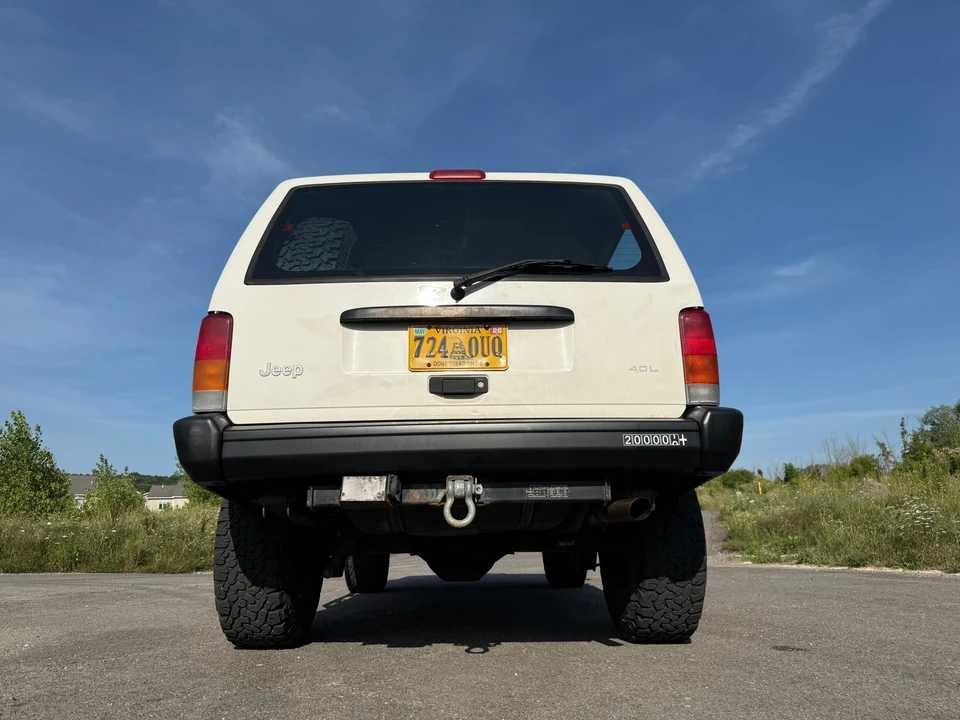 1999 Jeep XJ Cherokee - Image 9 of 31