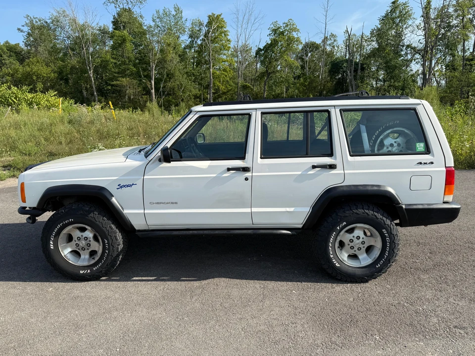 1999 Jeep XJ Cherokee - Image 8 of 31
