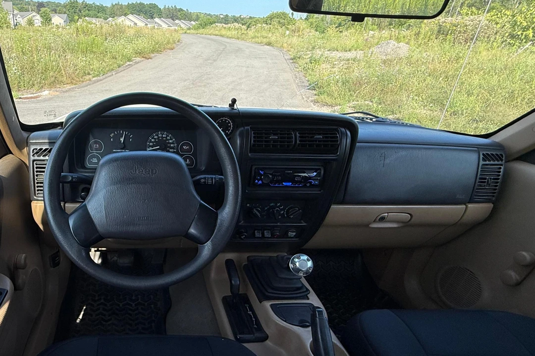 1999 Jeep XJ Cherokee - Image 28 of 31