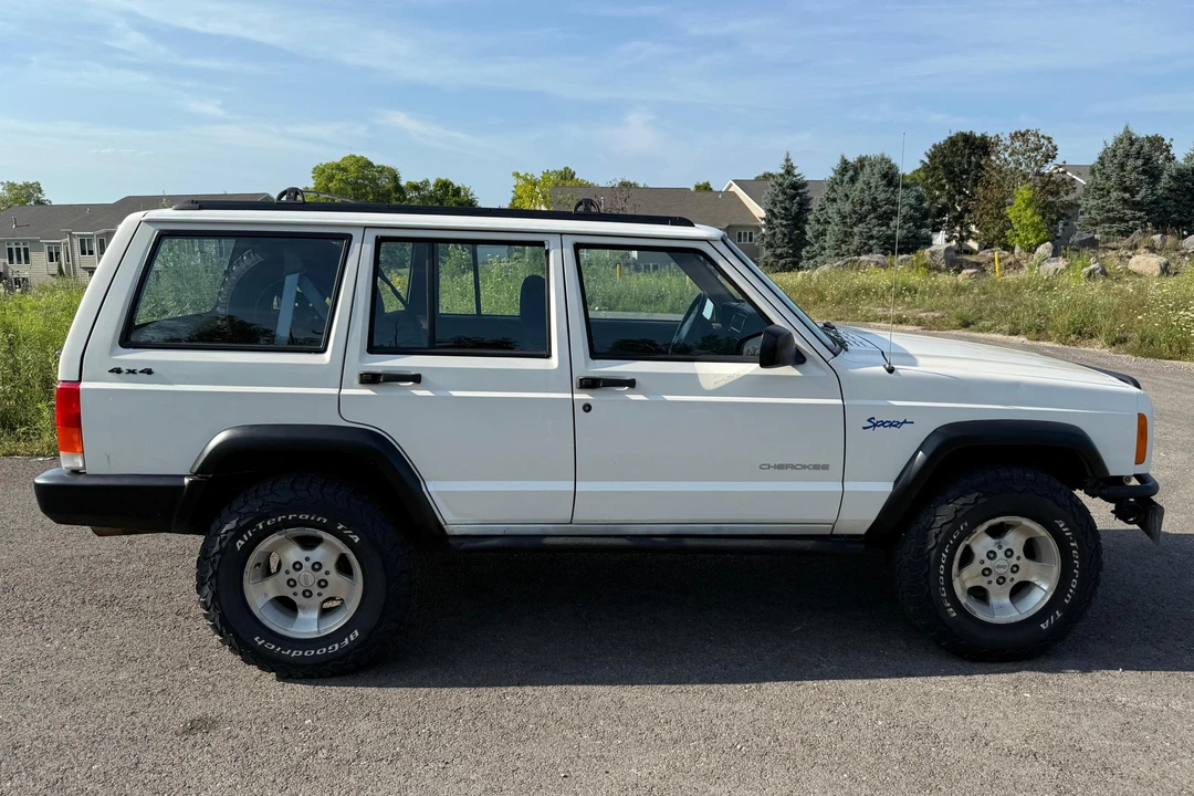 1999 Jeep XJ Cherokee - Image 3 of 31