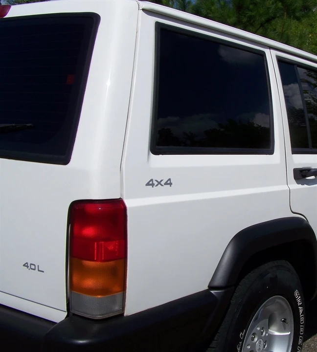 1999 Jeep XJ Cherokee - Image 24 of 31