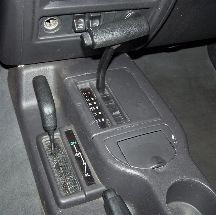 1999 Jeep XJ Cherokee - Image 11 of 31