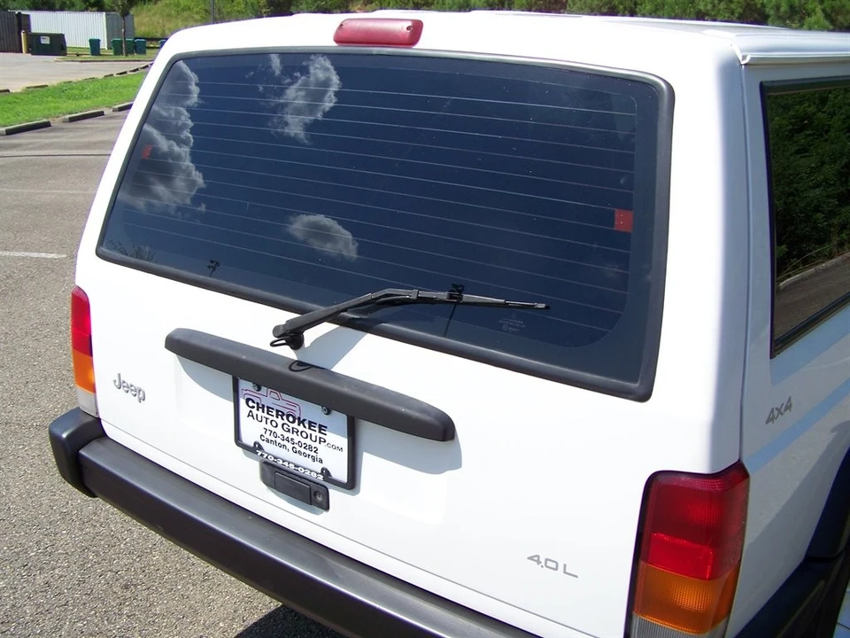 1999 Jeep XJ Cherokee - Image 23 of 31