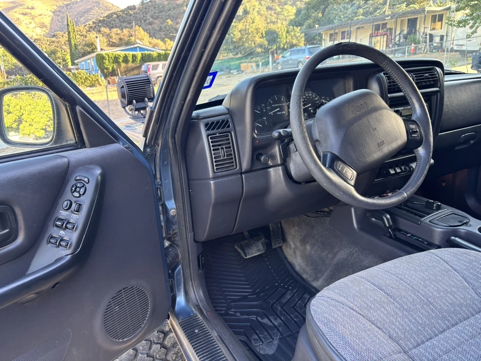 1999 Jeep XJ Cherokee - Image 7 of 19