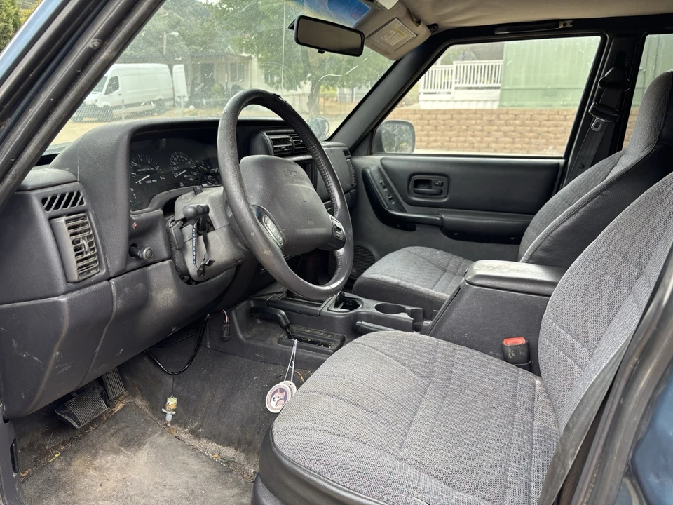 1999 Jeep XJ Cherokee - Image 19 of 24