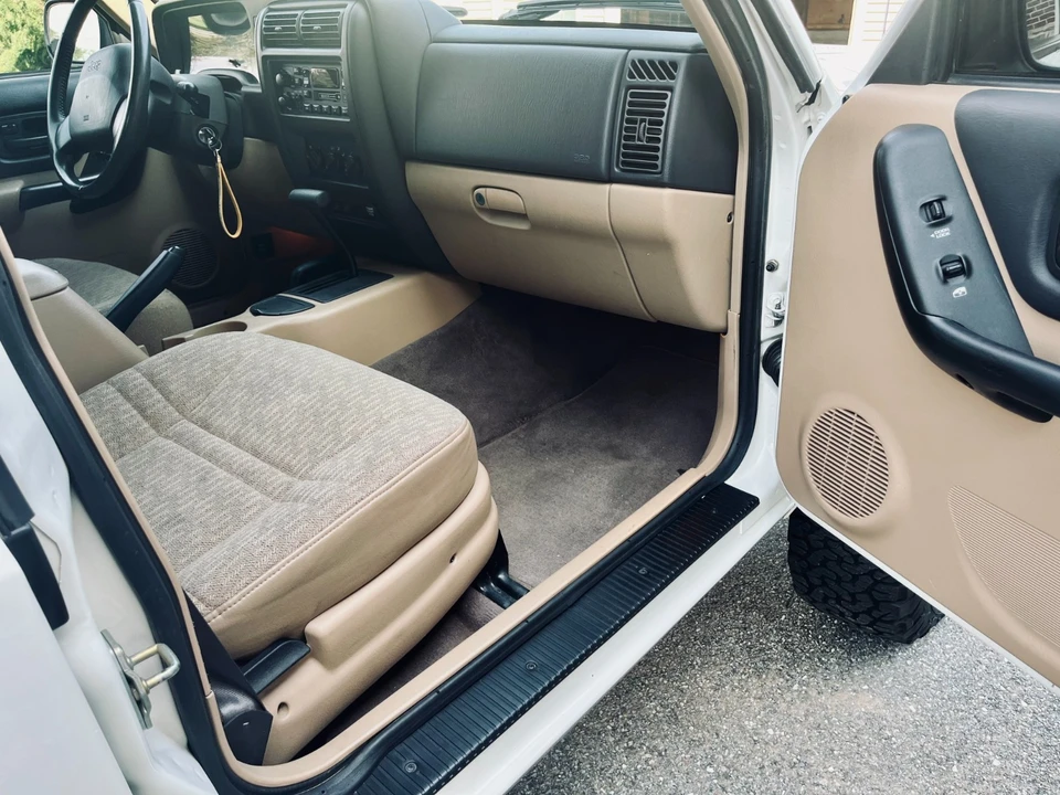 1999 Jeep XJ Cherokee - Image 10 of 21