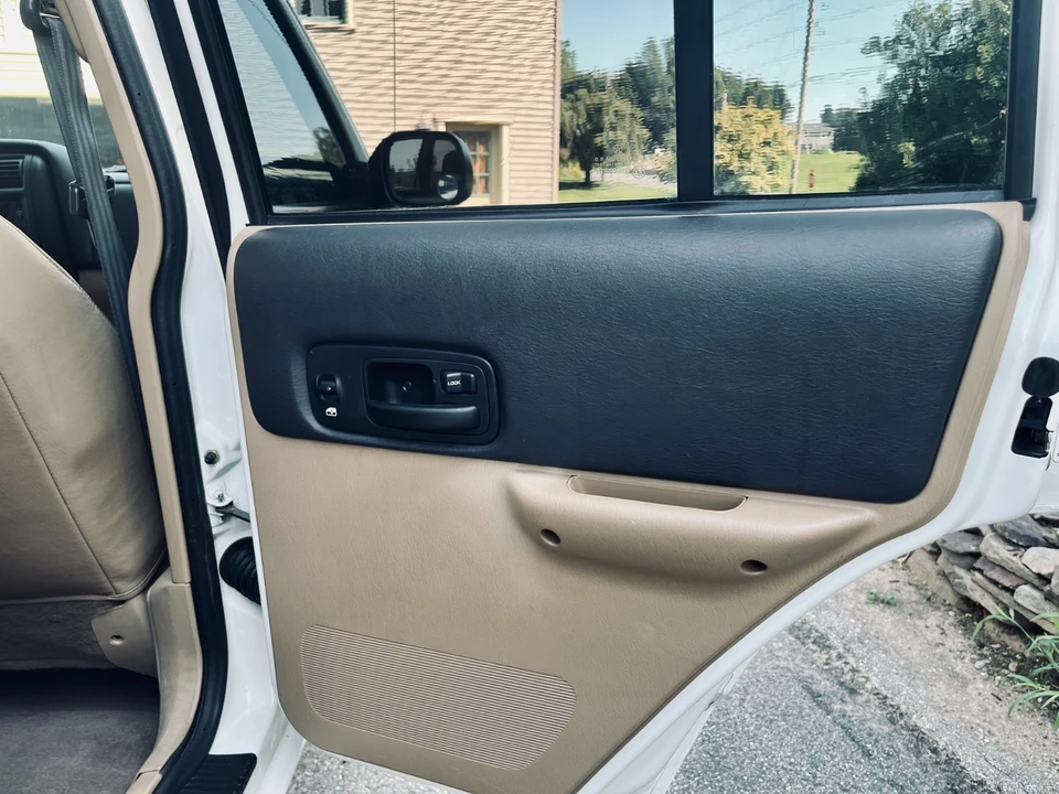 1999 Jeep XJ Cherokee - Image 13 of 21