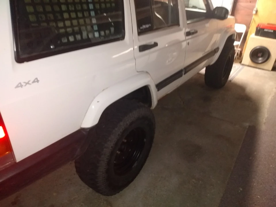 1999 Jeep XJ Cherokee - Image 5 of 31