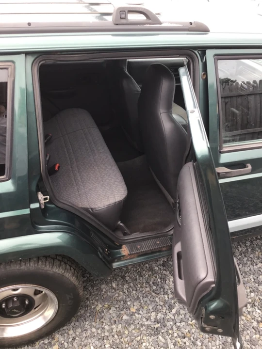 1999 Jeep XJ Cherokee - Image 24 of 31
