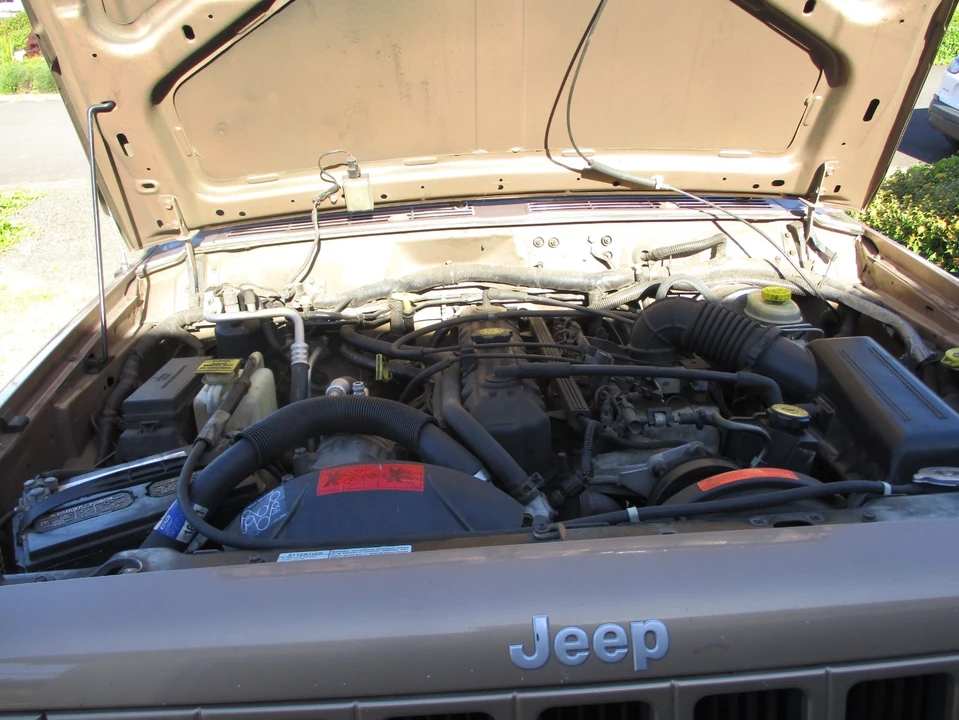 1999 Jeep XJ Cherokee - Image 5 of 8
