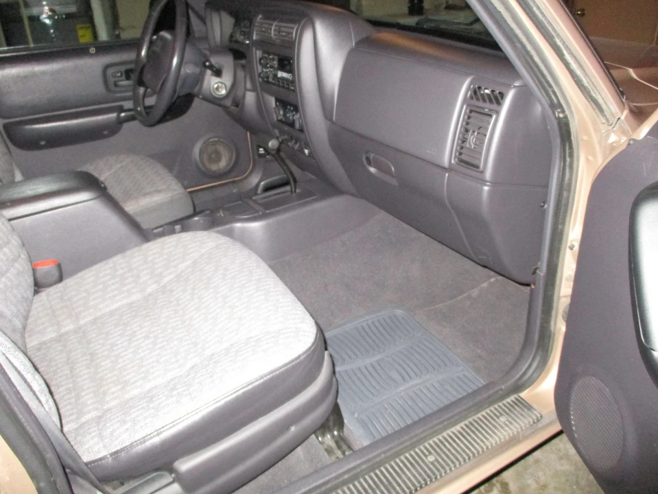 1999 Jeep XJ Cherokee - Image 8 of 8