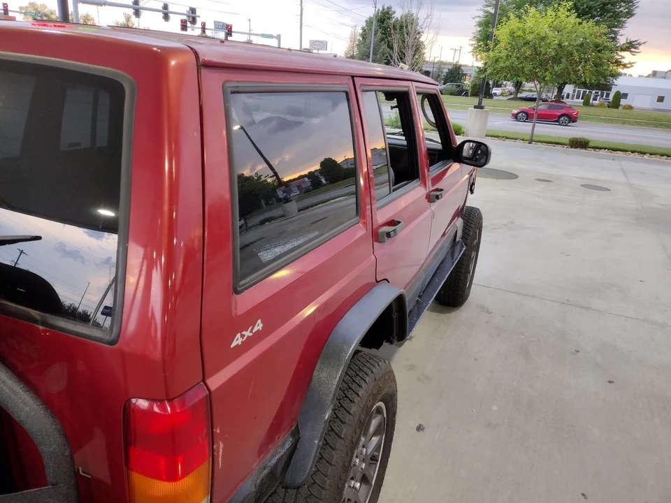 1999 Jeep XJ Cherokee - Image 10 of 21