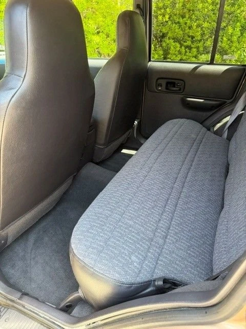 1999 Jeep XJ Cherokee - Image 6 of 12