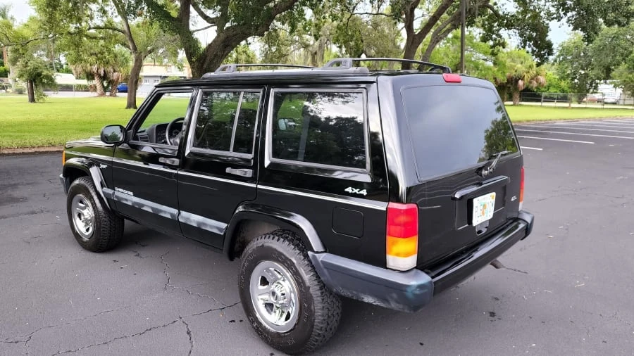 1999 Jeep XJ Cherokee - Image 2 of 14