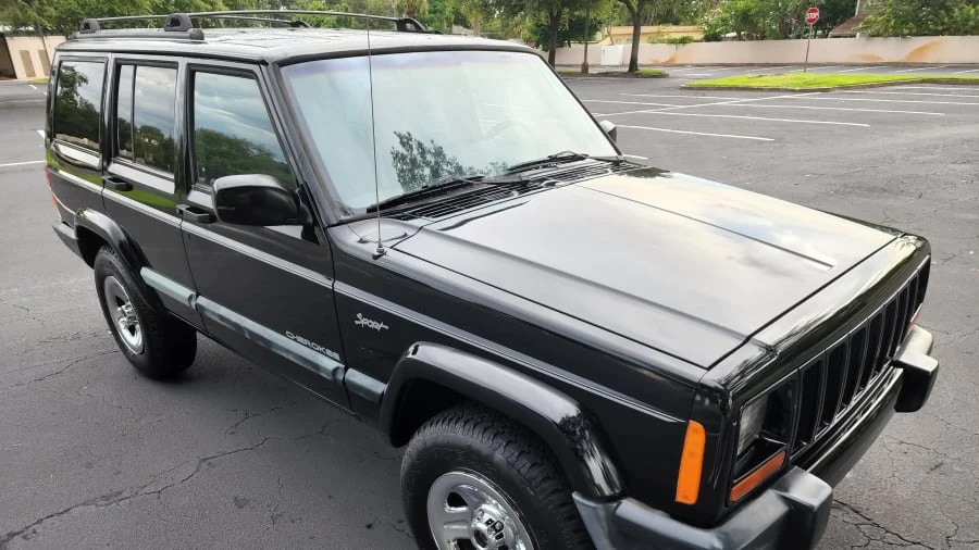 1999 Jeep XJ Cherokee - Image 9 of 14