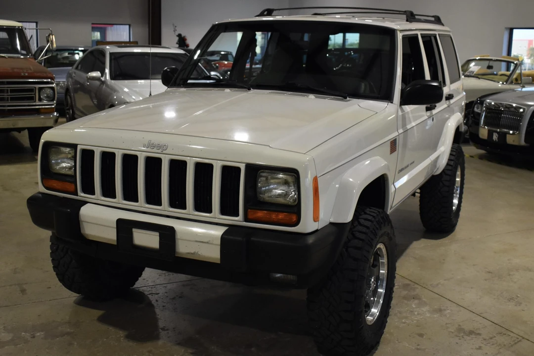 1999 Jeep XJ Cherokee - Image 2 of 31