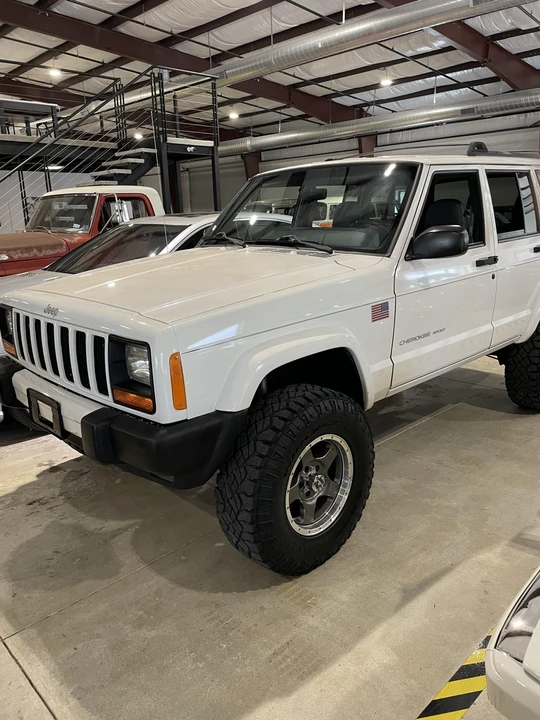 1999 Jeep XJ Cherokee - Image 15 of 31