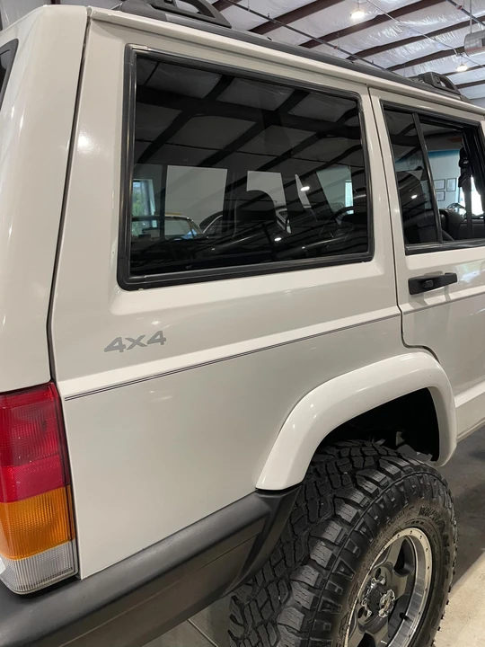 1999 Jeep XJ Cherokee - Image 21 of 31