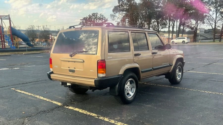 1999 Jeep XJ Cherokee - Image 3 of 19