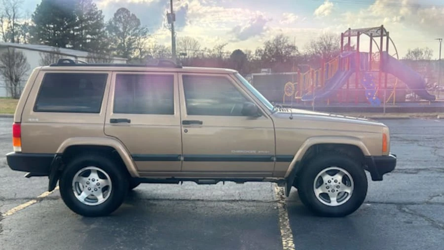 1999 Jeep XJ Cherokee - Image 8 of 19