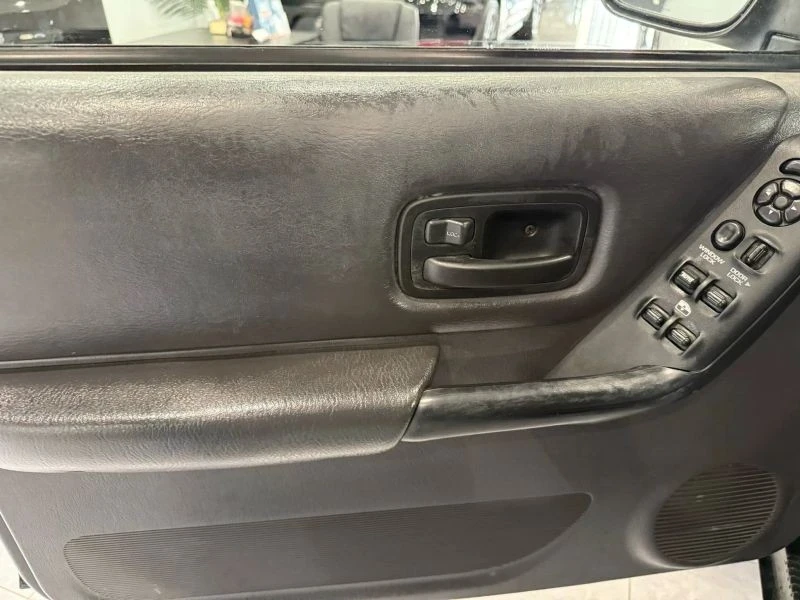 1999 Jeep XJ Cherokee - Image 8 of 12