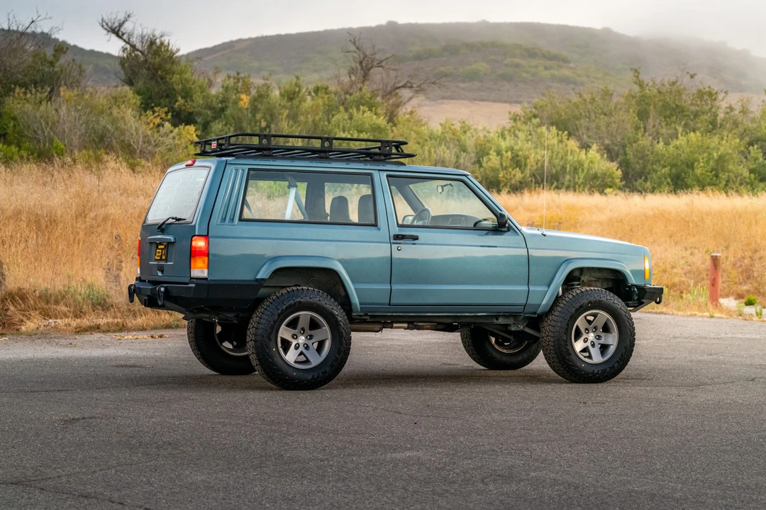 1999 Jeep XJ Cherokee - Image 15 of 31