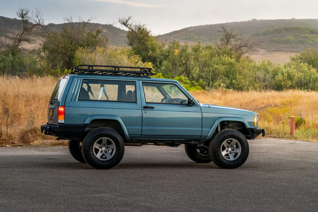1999 Jeep XJ Cherokee - Image 13 of 31