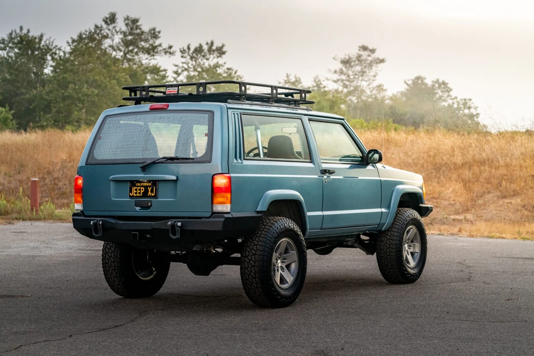 1999 Jeep XJ Cherokee - Image 19 of 31